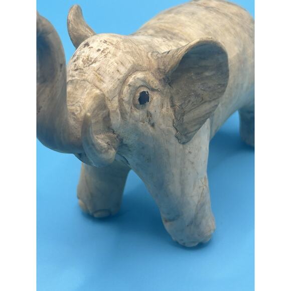 Hand Carved Crushed Oyster Shells Elephant Figurine Made In Philippines Vintage - Picture 3 of 9